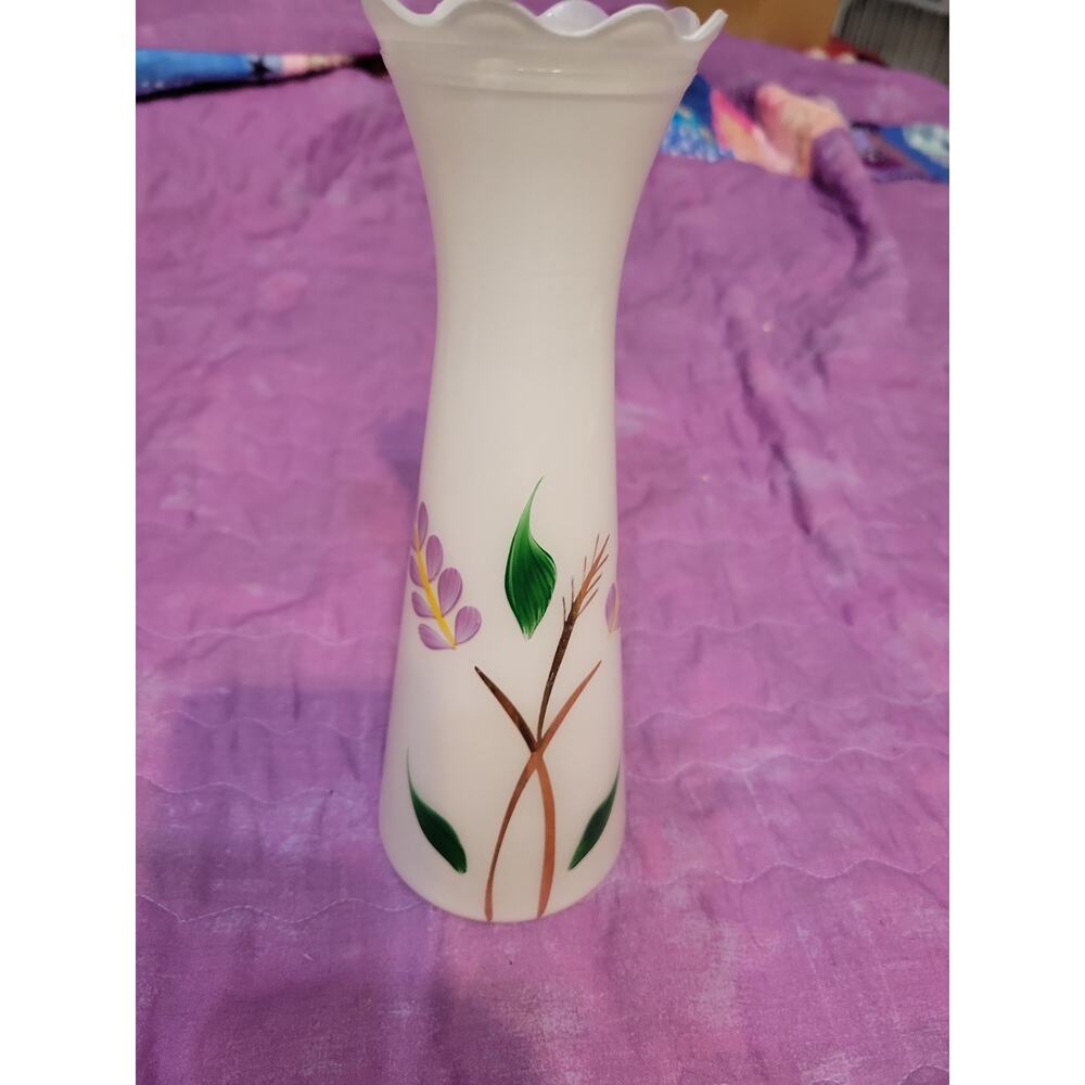 Vintage Bartlett Collins Hand Painted White Blown Glass Floral Bud Vase